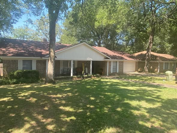 Wallace Roofing - Shingle Installation